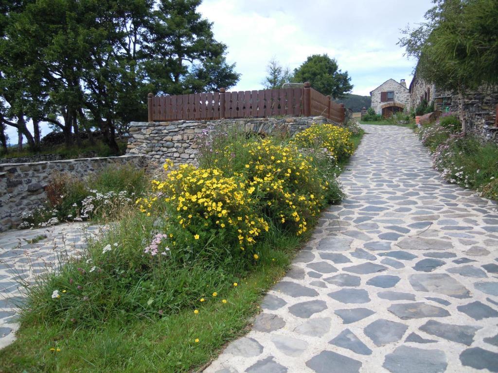Le Francillon Bed & Breakfast Les Estables Exterior photo
